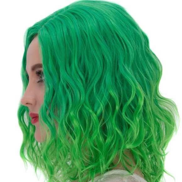 Green Short Curly Full Head Wig - Picture 3 of 6